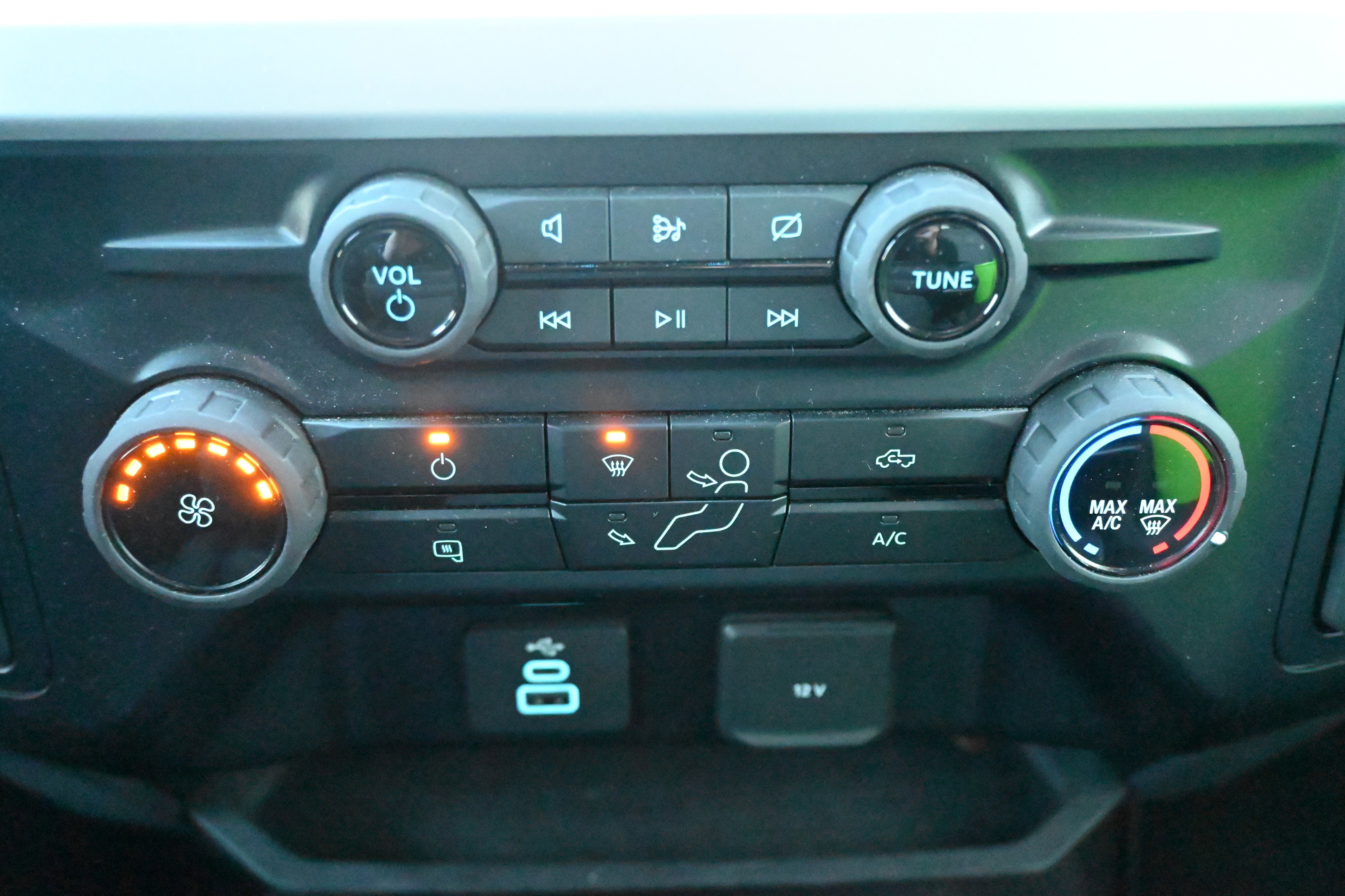 Used 2023 Ford F250 XL w/ STX Appearance Package image 27