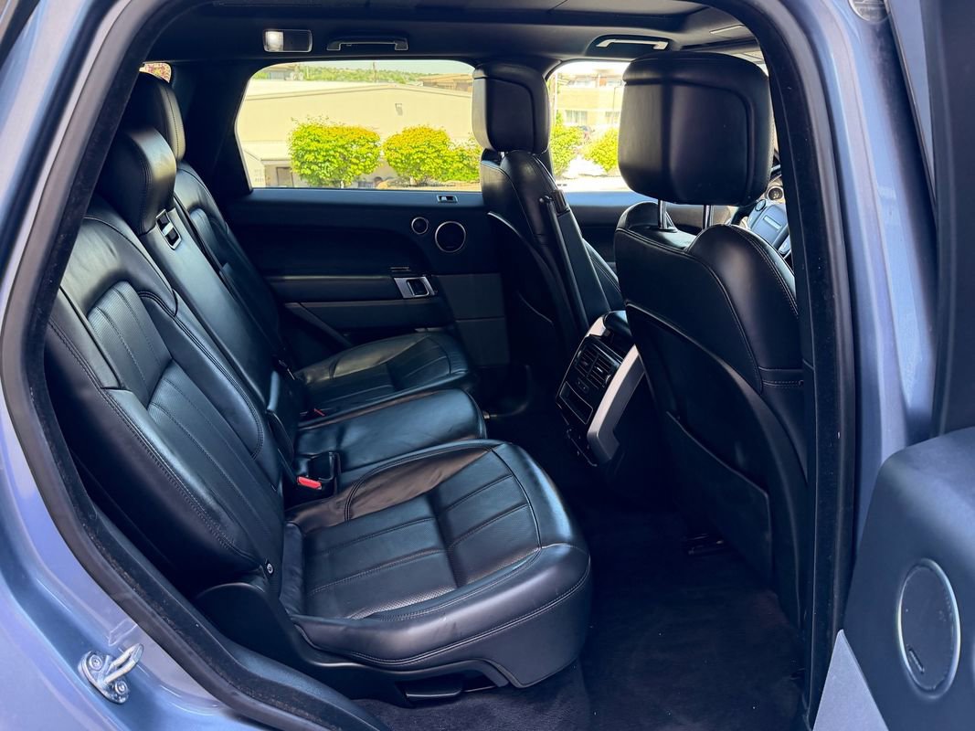 Used 2019 Land Rover Range Rover Sport HSE AWD/4WD image 18