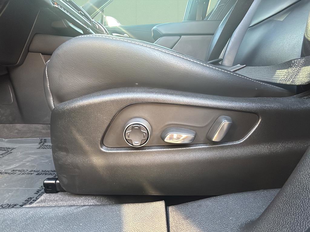 Used 2024 Cadillac XT4 Premium Luxury image 19