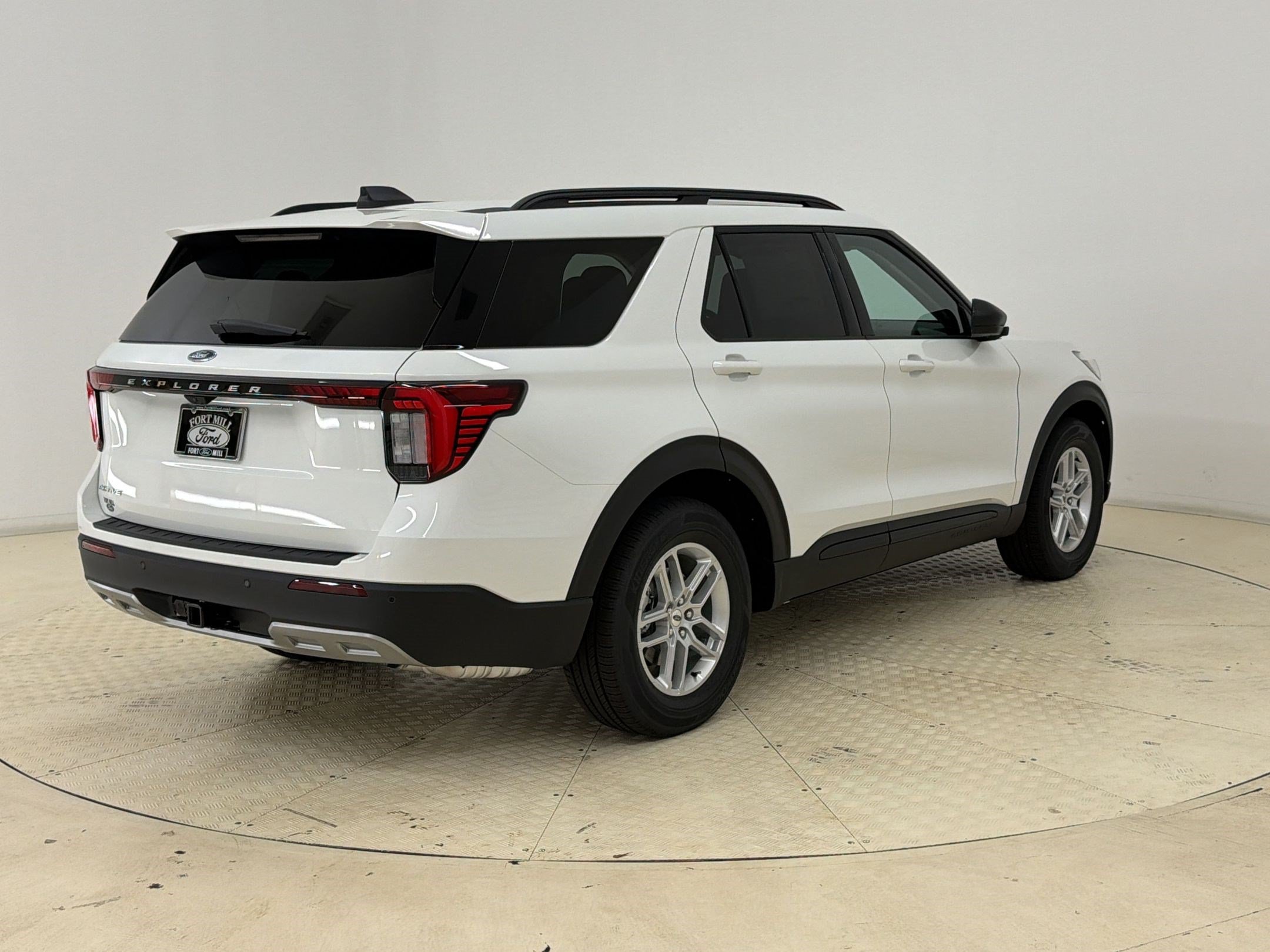 New 2026 Ford Explorer Active w/ Active Comfort Package RWD image 9