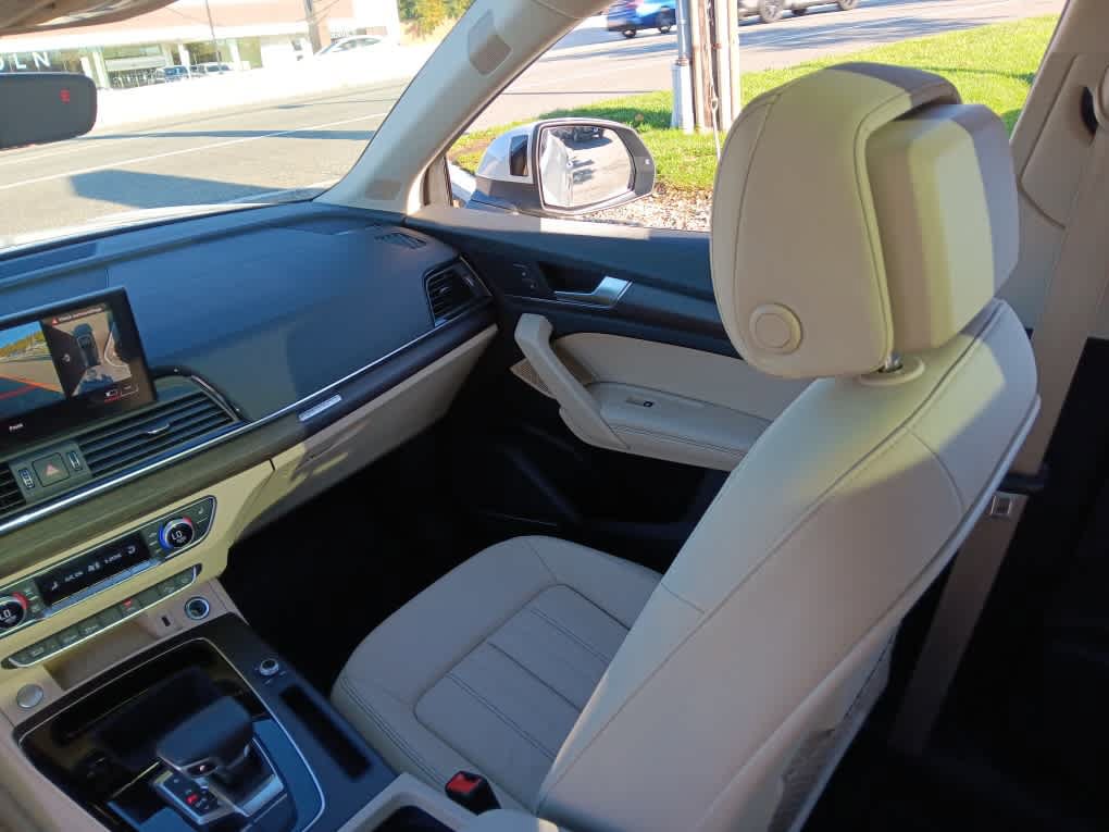 Used 2023 Audi Q5 2.0T Premium Plus w/ Premium Plus Package AWD/4WD image 10