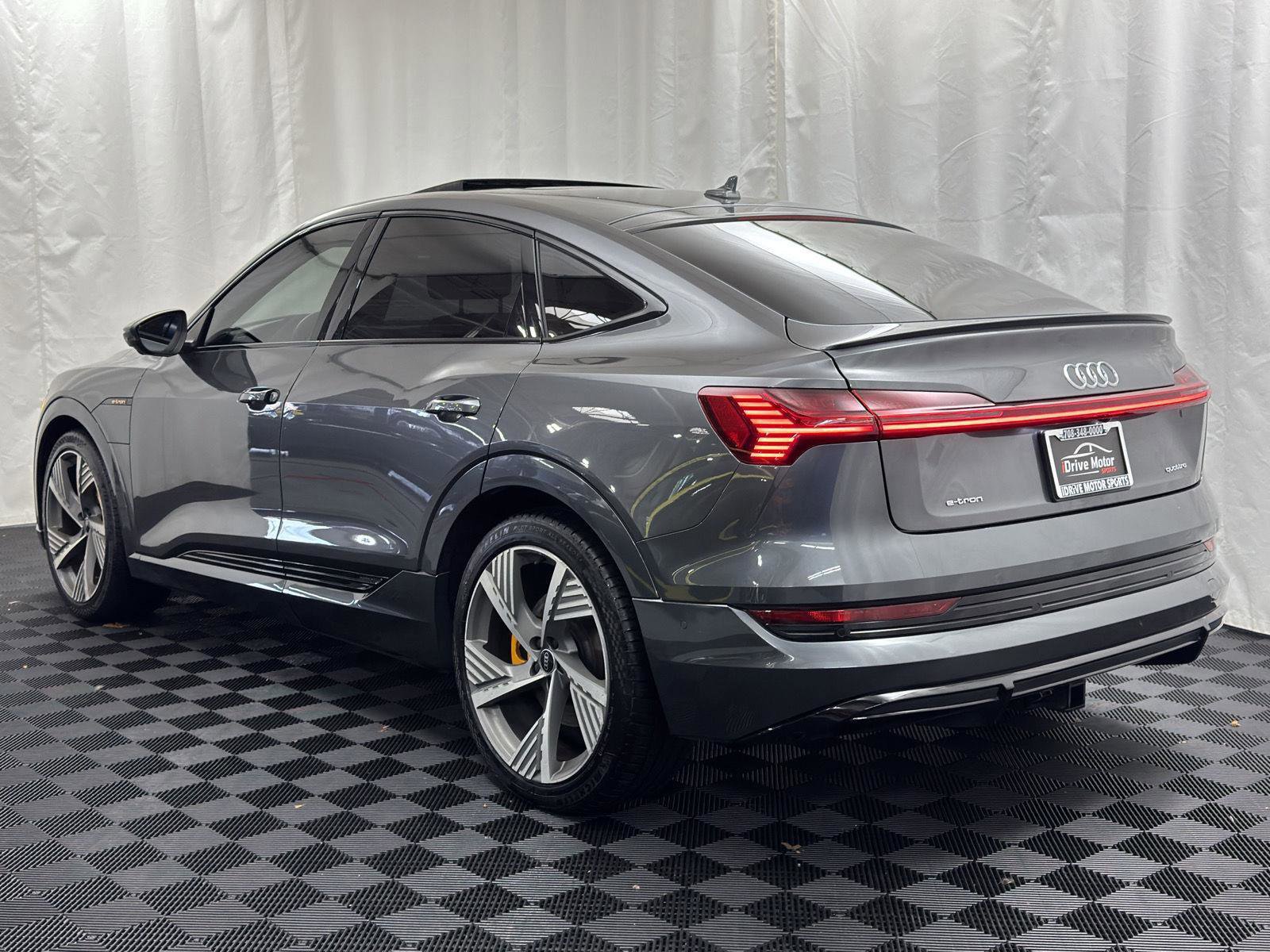 Used 2022 Audi e-tron Prestige w/ Prestige Package AWD/4WD image 7