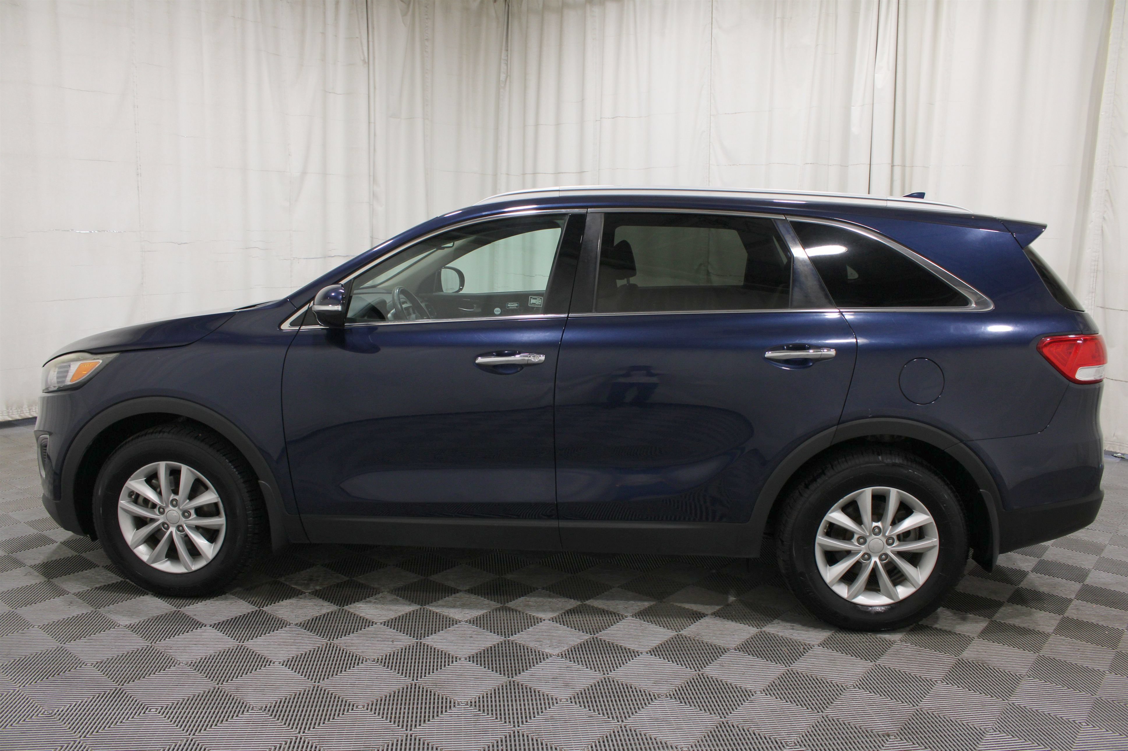Used 2018 Kia Sorento FWD image 28