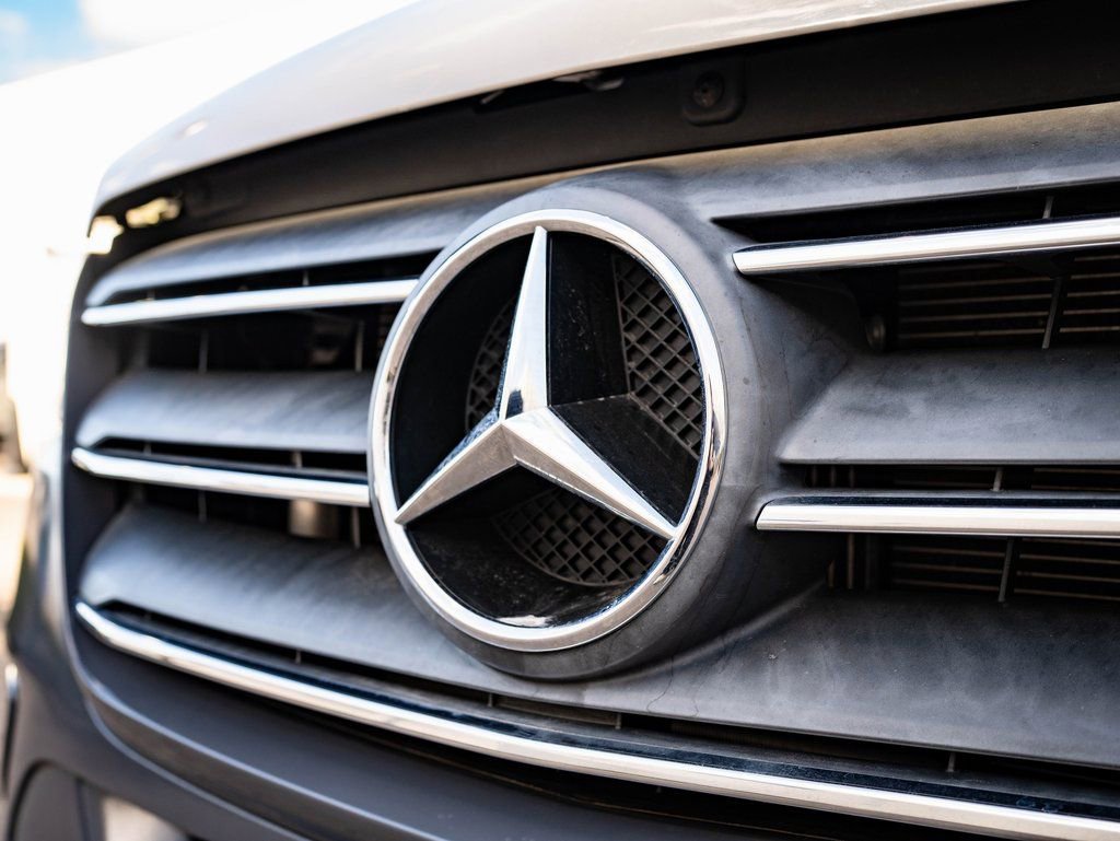 Used 2022 Mercedes-Benz Sprinter 3500 image 3