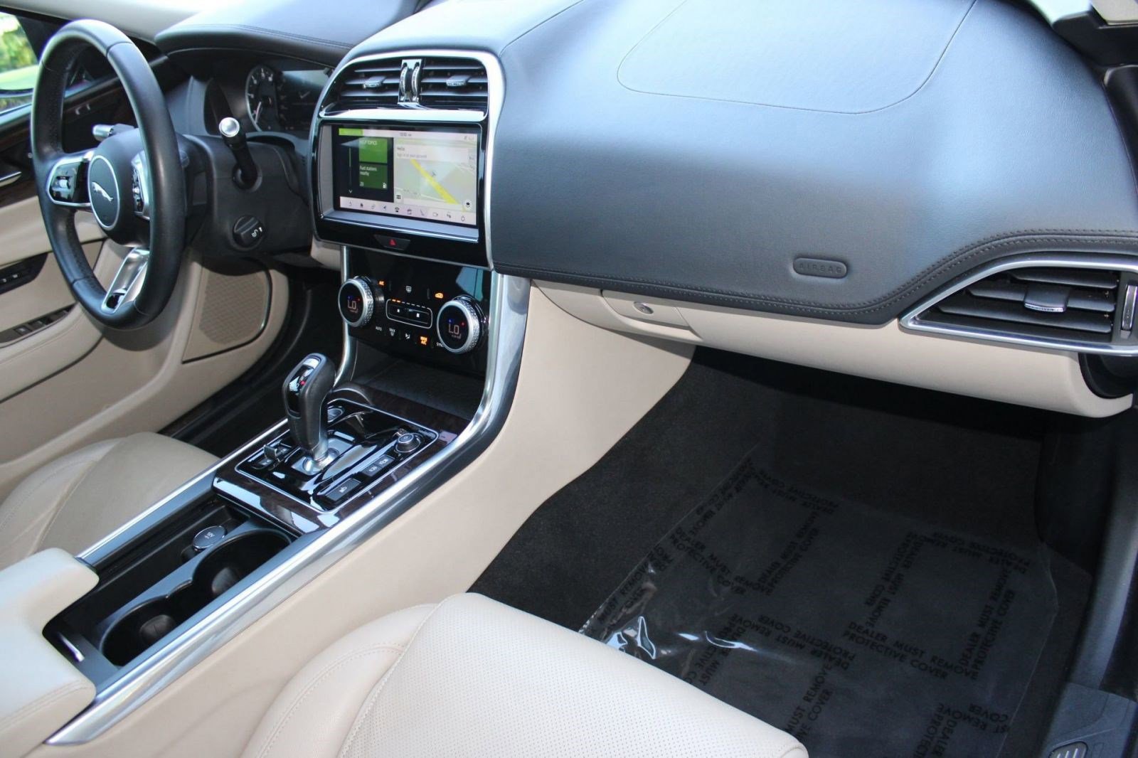 Used 2020 Jaguar XE S image 35