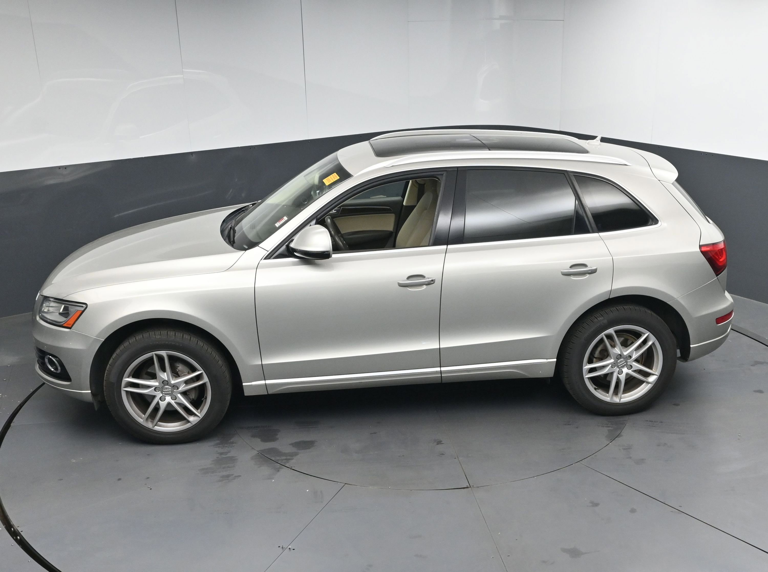 Used 2016 Audi Q5 2.0T Premium Plus w/ Technology Package image 36