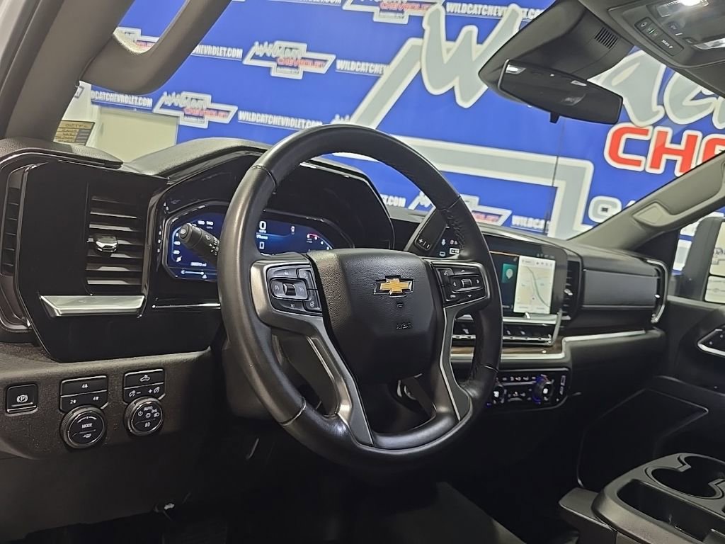 Used 2025 Chevrolet Silverado 2500 LT w/ Convenience Package image 17