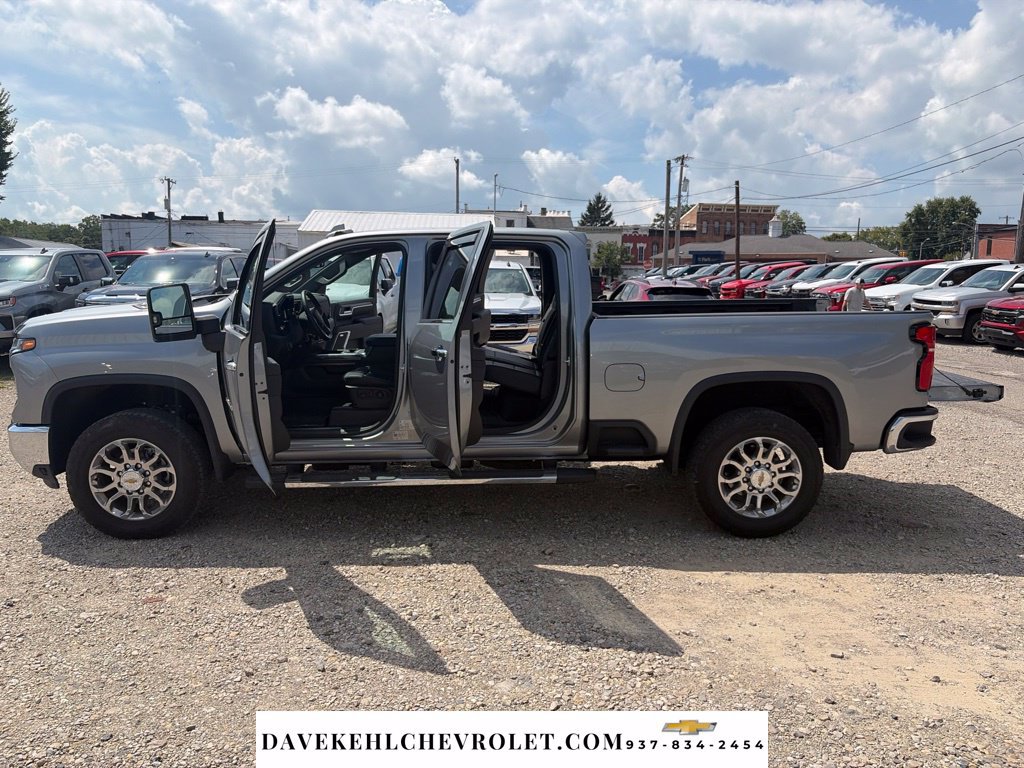 Used 2025 Chevrolet Silverado 2500 LTZ w/ LTZ Plus Package AWD/4WD image 31