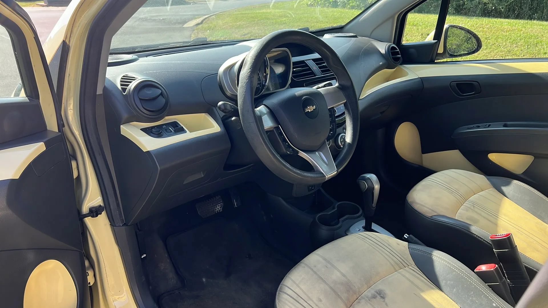 Used 2013 Chevrolet Spark LT FWD image 10