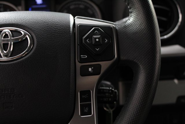 Used 2020 Toyota Tacoma SR5 image 22