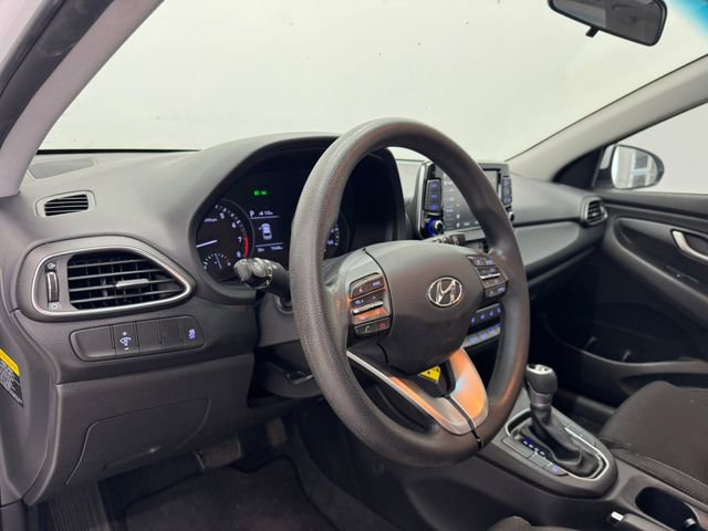 Used 2018 Hyundai Elantra GT image 33