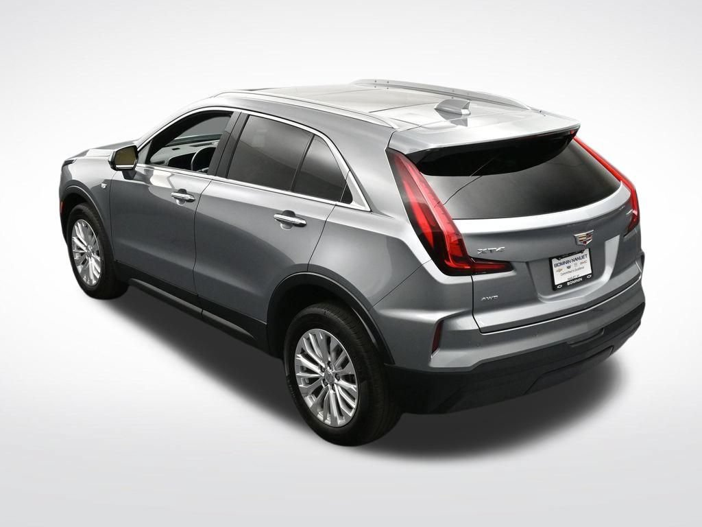 Used 2024 Cadillac XT4 Luxury w/ Cold Weather Package AWD/4WD image 18