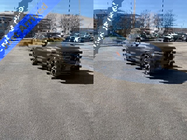 Used 2025 Volvo S60 B5 Core image 1