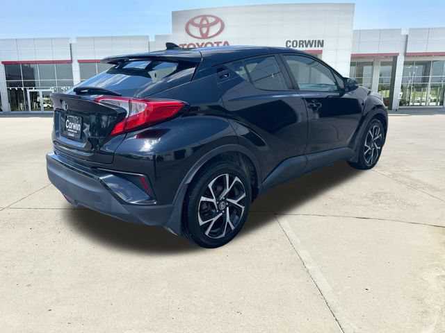 Used 2018 Toyota C-HR XLE FWD image 11