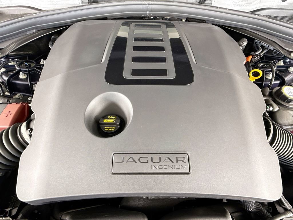 Used 2025 Jaguar F-PACE R-Dynamic S image 26