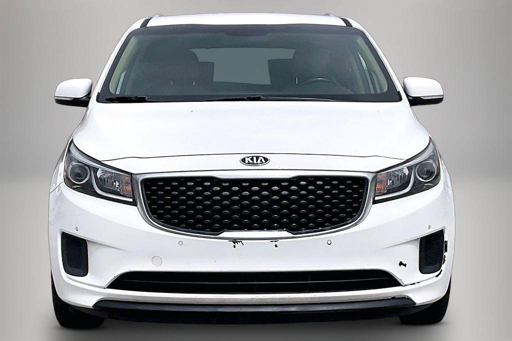 Used 2017 Kia Sedona LX w/ LX Essentials Premium Package FWD image 3