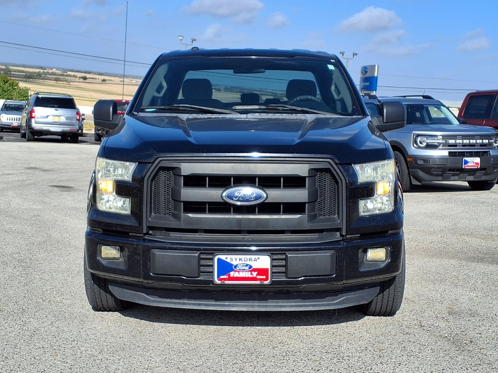 Used 2016 Ford F150 XL w/ Equipment Group 101A Mid RWD image 2