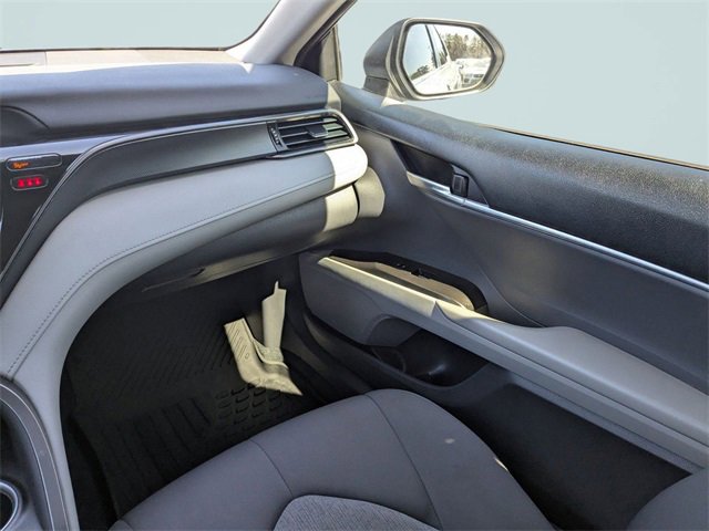 Used 2022 Toyota Camry LE image 15