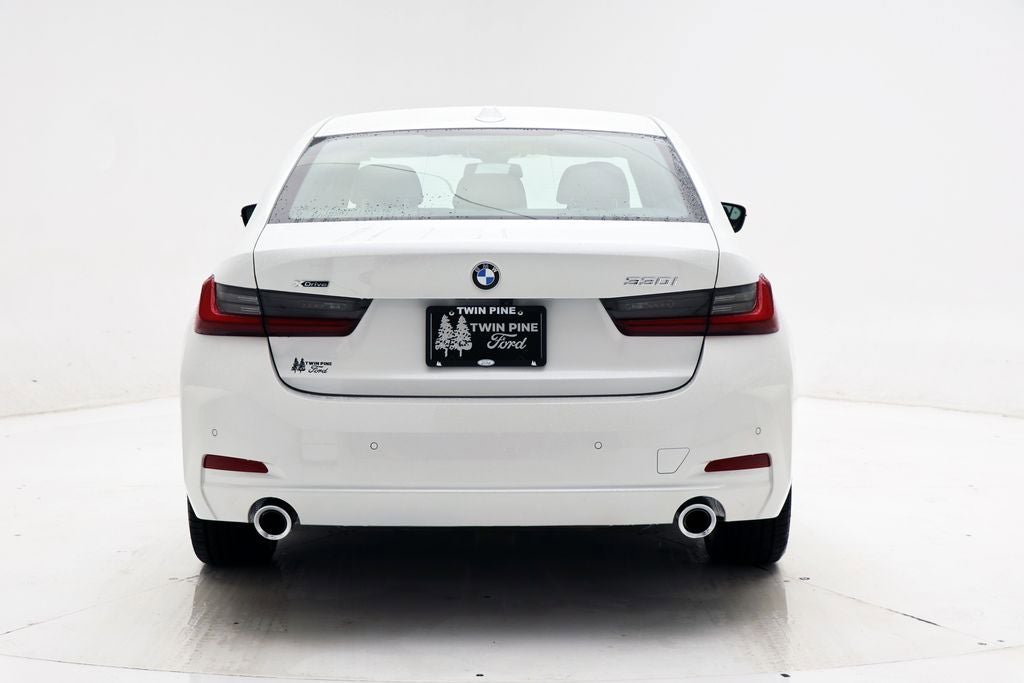 Used 2024 BMW 330i xDrive Sedan AWD/4WD image 8