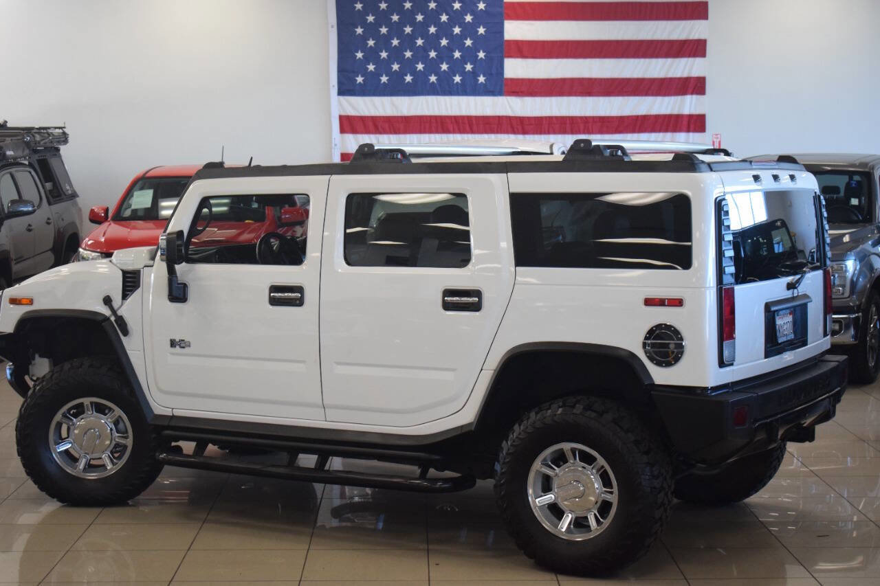Used 2005 HUMMER H2 w/ Preferred Equipment Group image 25