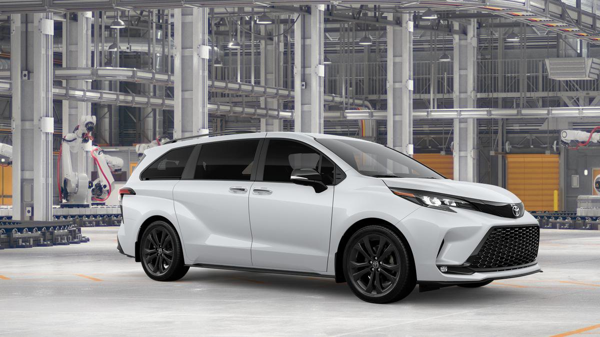 New 2026 Toyota Sienna XSE FWD image 14