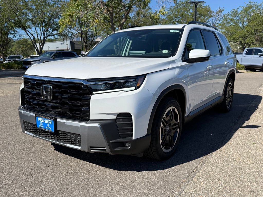 New 2026 Honda Pilot Touring image 9