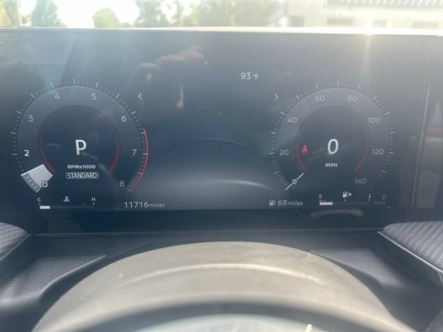 Used 2025 Nissan Kicks SR AWD/4WD image 8
