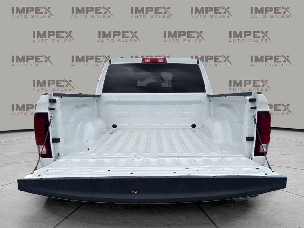 Used 2024 RAM 1500 Warlock AWD/4WD image 3