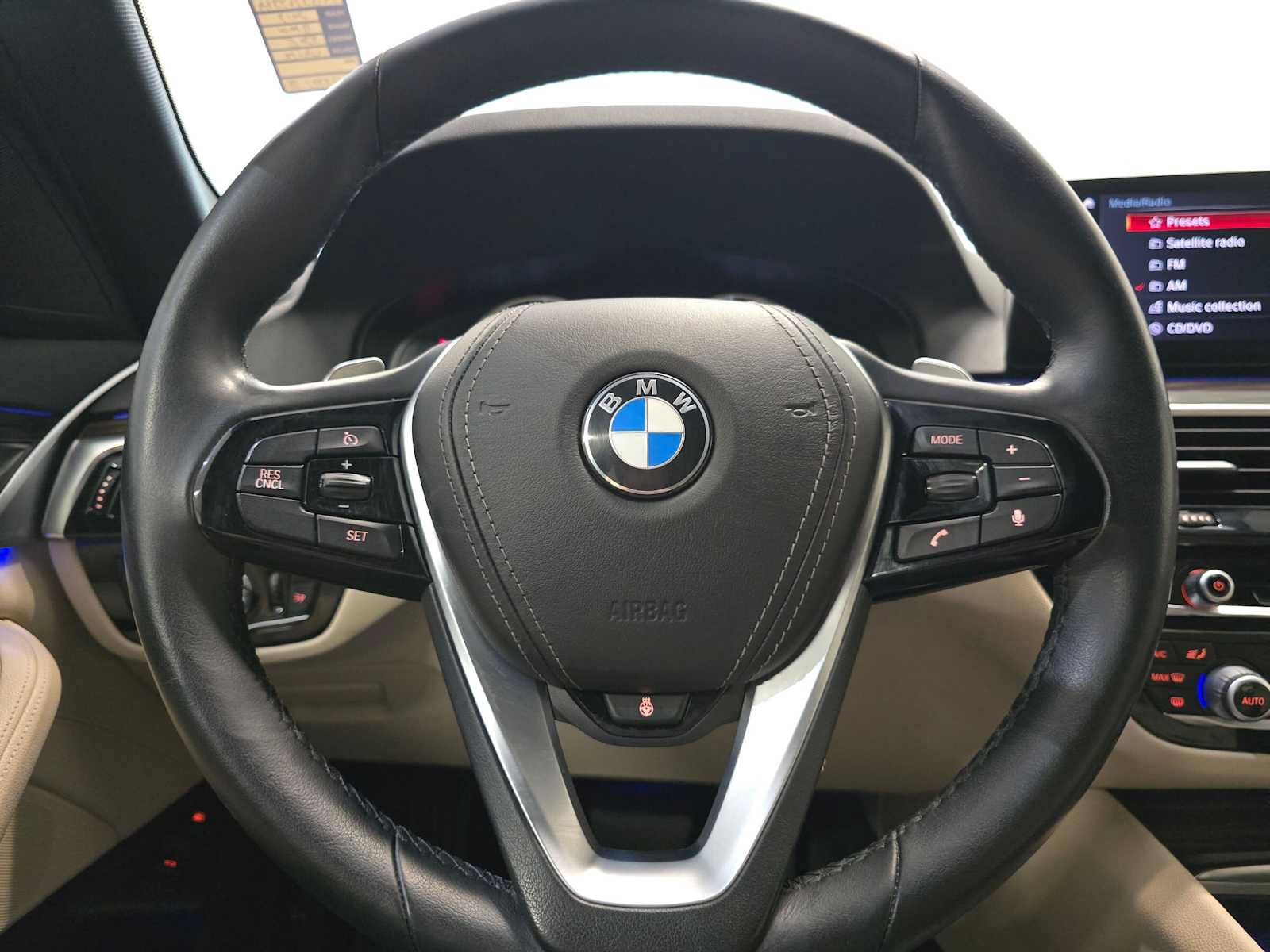 Used 2019 BMW 530e xDrive w/ Convenience Package AWD/4WD image 11