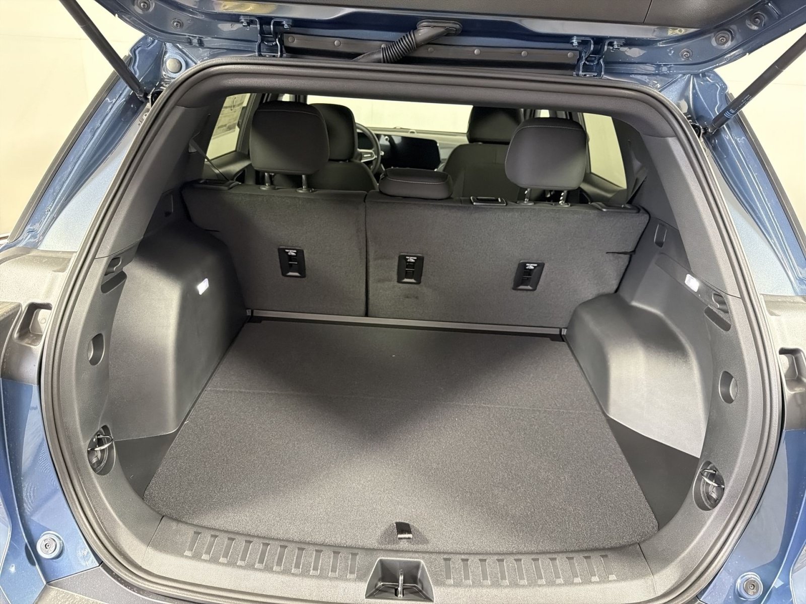 New 2027 Chevrolet Equinox LT FWD image 25