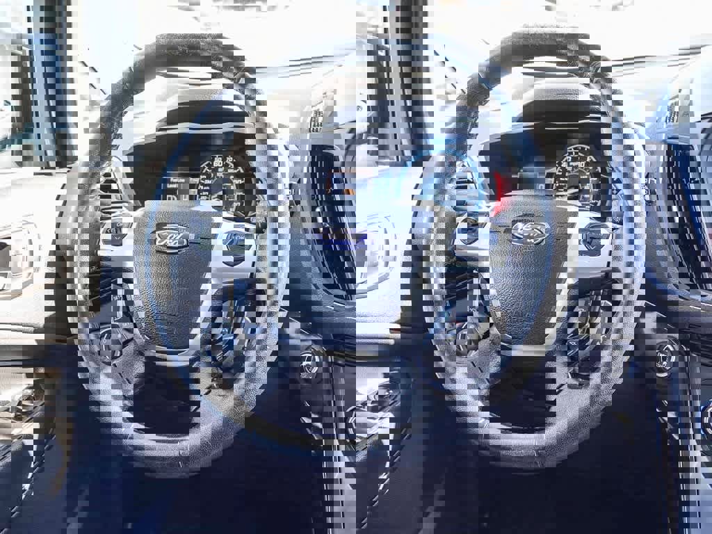 Used 2017 Ford C-MAX Energi Titanium image 14