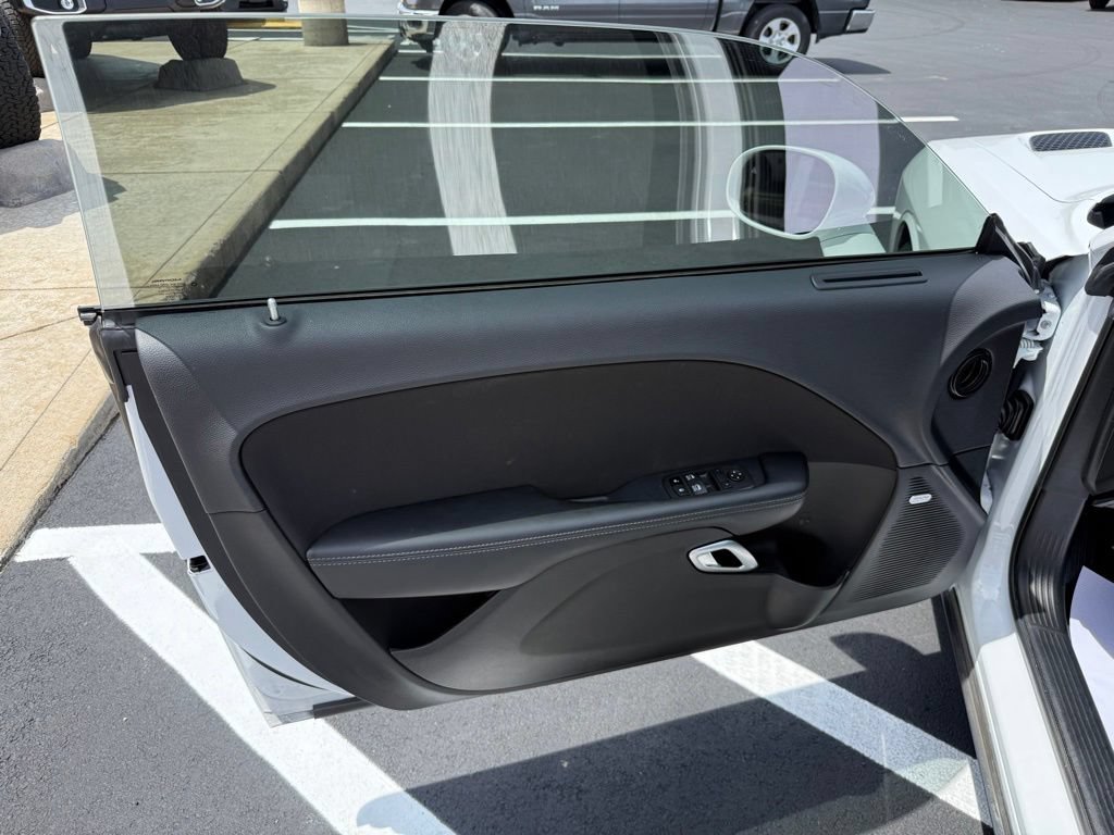 Used 2022 Dodge Challenger R/T Scat Pack w/ Driver Convenience Group RWD image 9