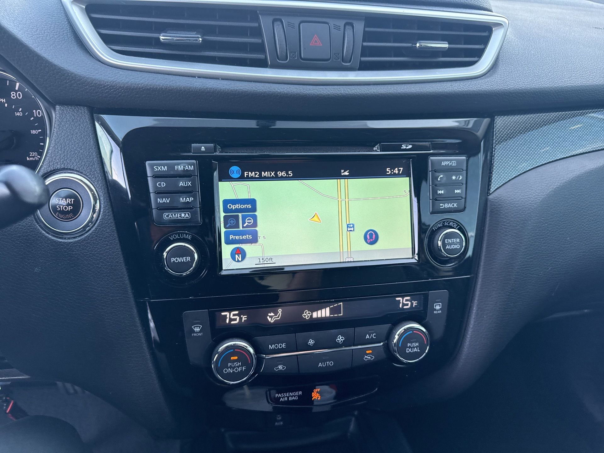 Used 2016 Nissan Rogue SL w/ SL Premium Package image 14