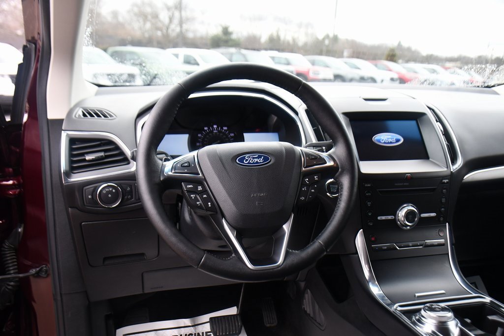 Used 2019 Ford Edge Titanium w/ Cold Weather Package image 12