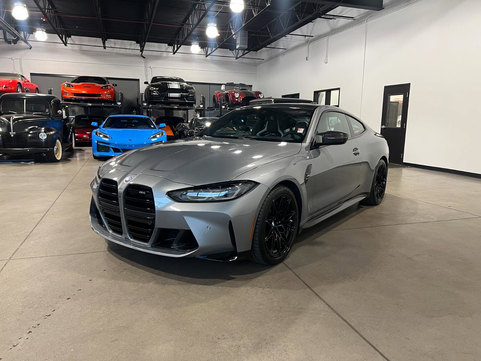 Used 2024 BMW M4 Coupe w/ M Carbon Exterior Package image 7