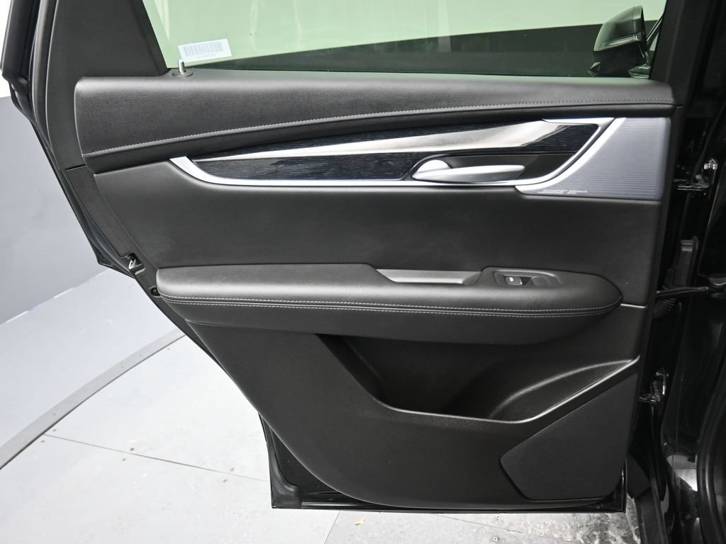 Used 2025 Cadillac XT5 Premium Luxury image 31