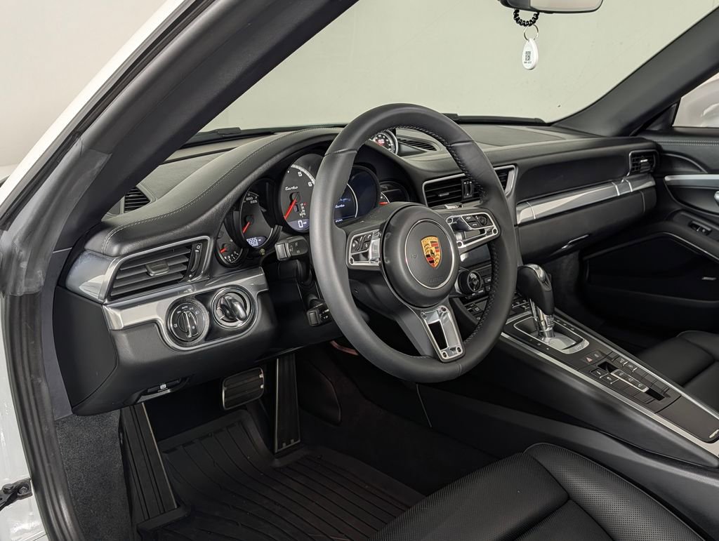 Certified 2019 Porsche 911 Turbo image 4