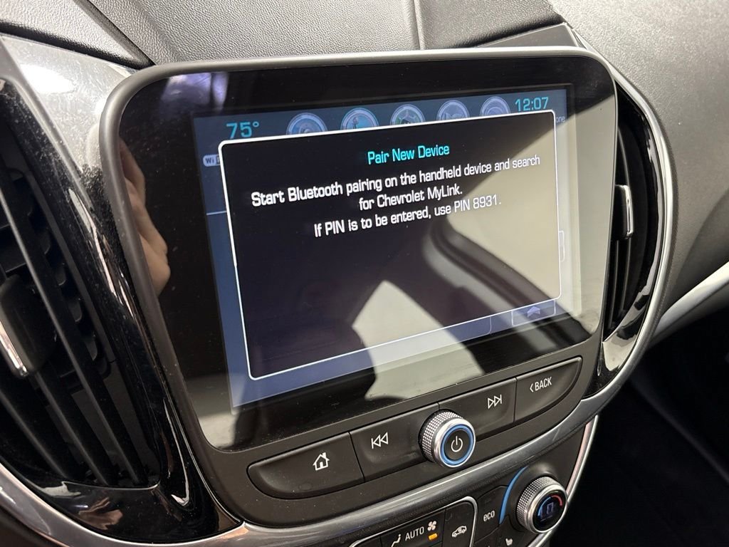 Used 2018 Chevrolet Volt Premier w/ Driver Confidence Package FWD image 37