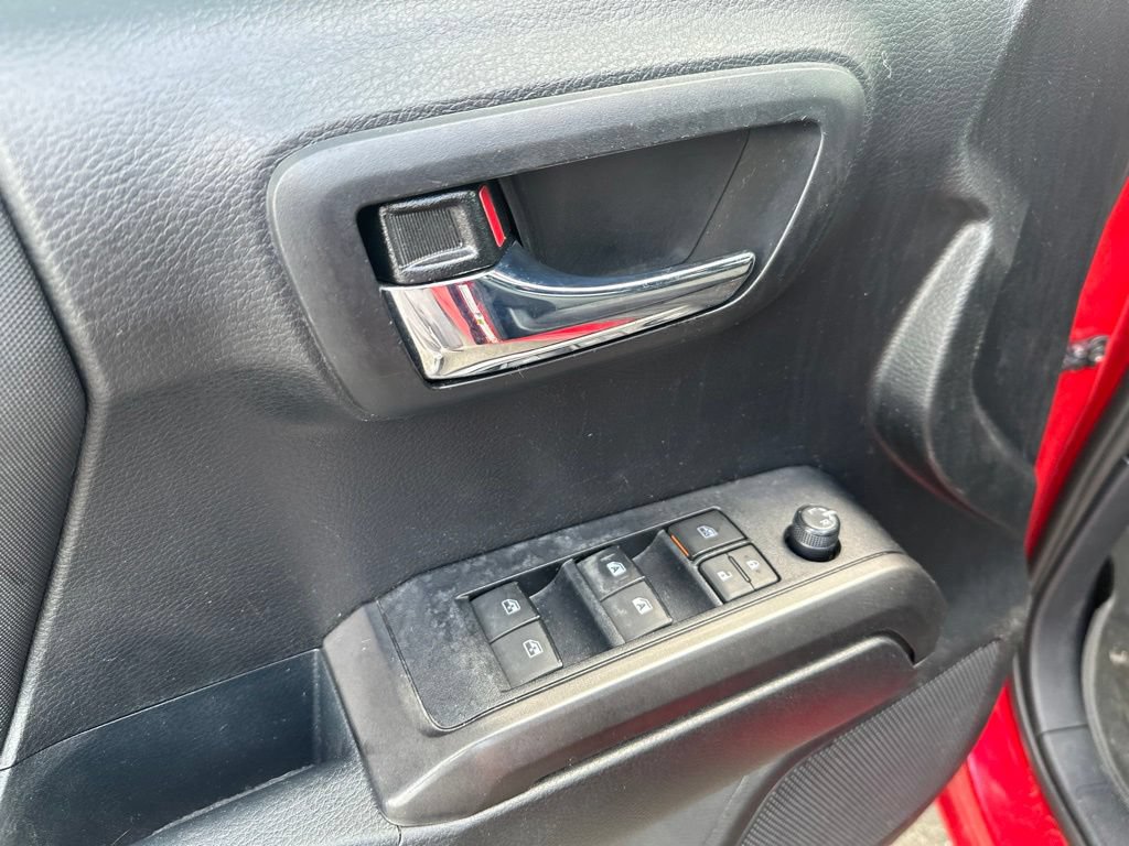 Used 2020 Toyota Tacoma TRD Sport RWD image 13