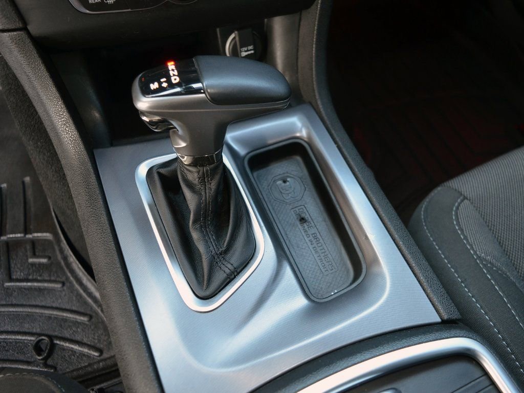 Used 2020 Dodge Charger SXT image 17