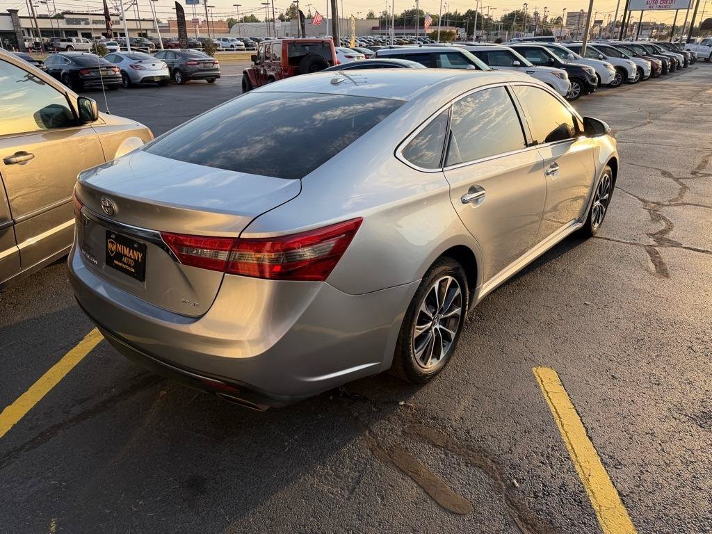 Used 2016 Toyota Avalon XLE FWD image 5