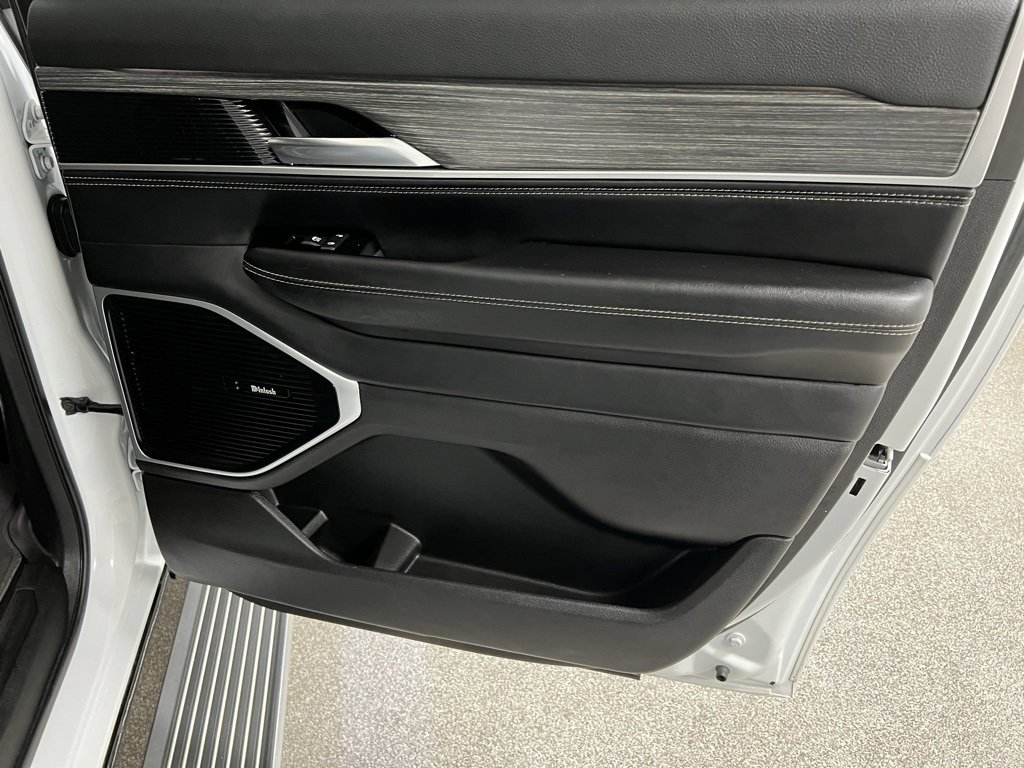 Used 2023 Jeep Wagoneer L Series III w/ Premium Group I image 61