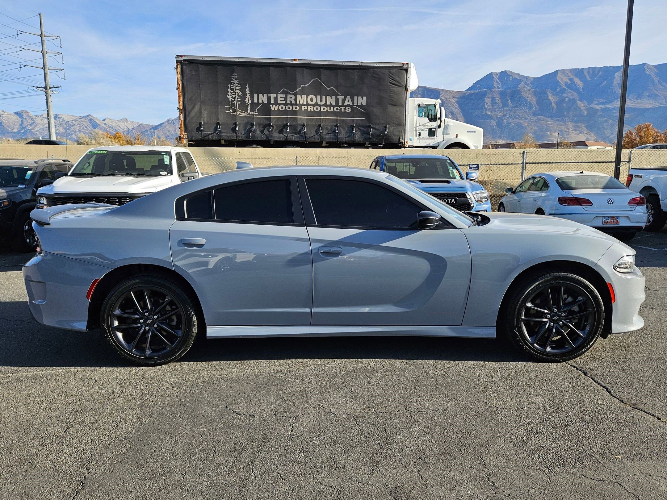 Used 2022 Dodge Charger GT w/ Plus Group image 2