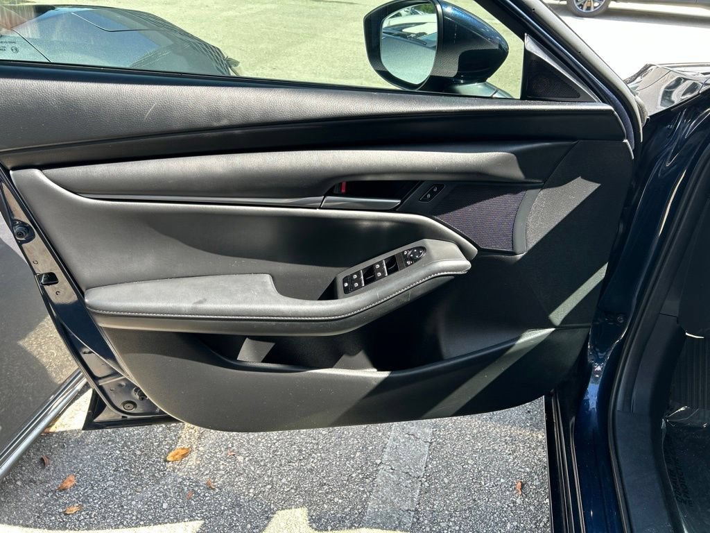 Used 2023 MAZDA MAZDA3 s FWD image 16