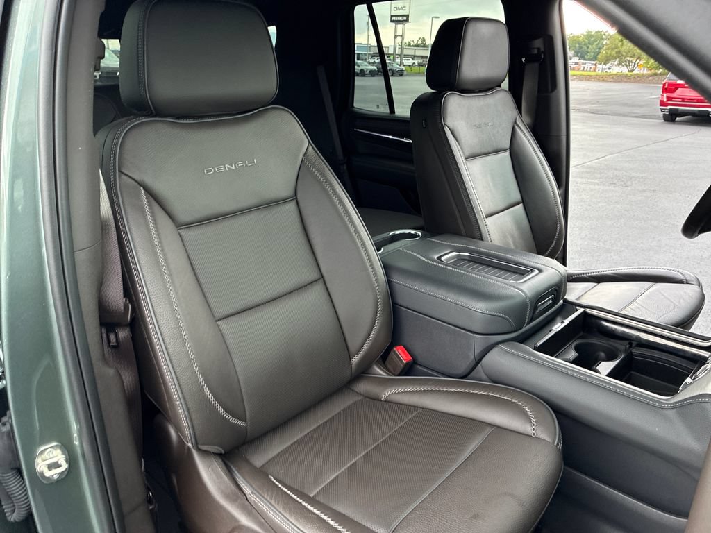 Used 2023 GMC Yukon Denali AWD/4WD image 19