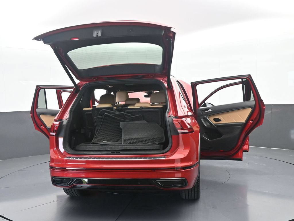 Used 2024 Volkswagen Tiguan SE R-Line FWD image 79