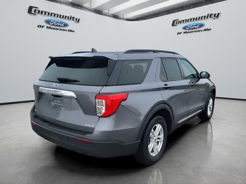 Used 2022 Ford Explorer XLT image 8