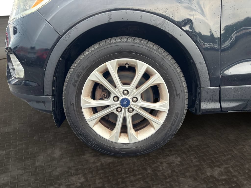 Used 2017 Ford Escape SE AWD/4WD image 9