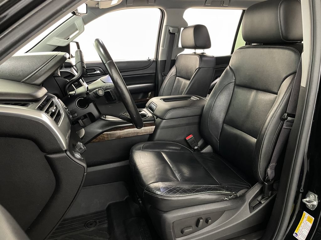 Used 2016 Chevrolet Suburban LT RWD image 25