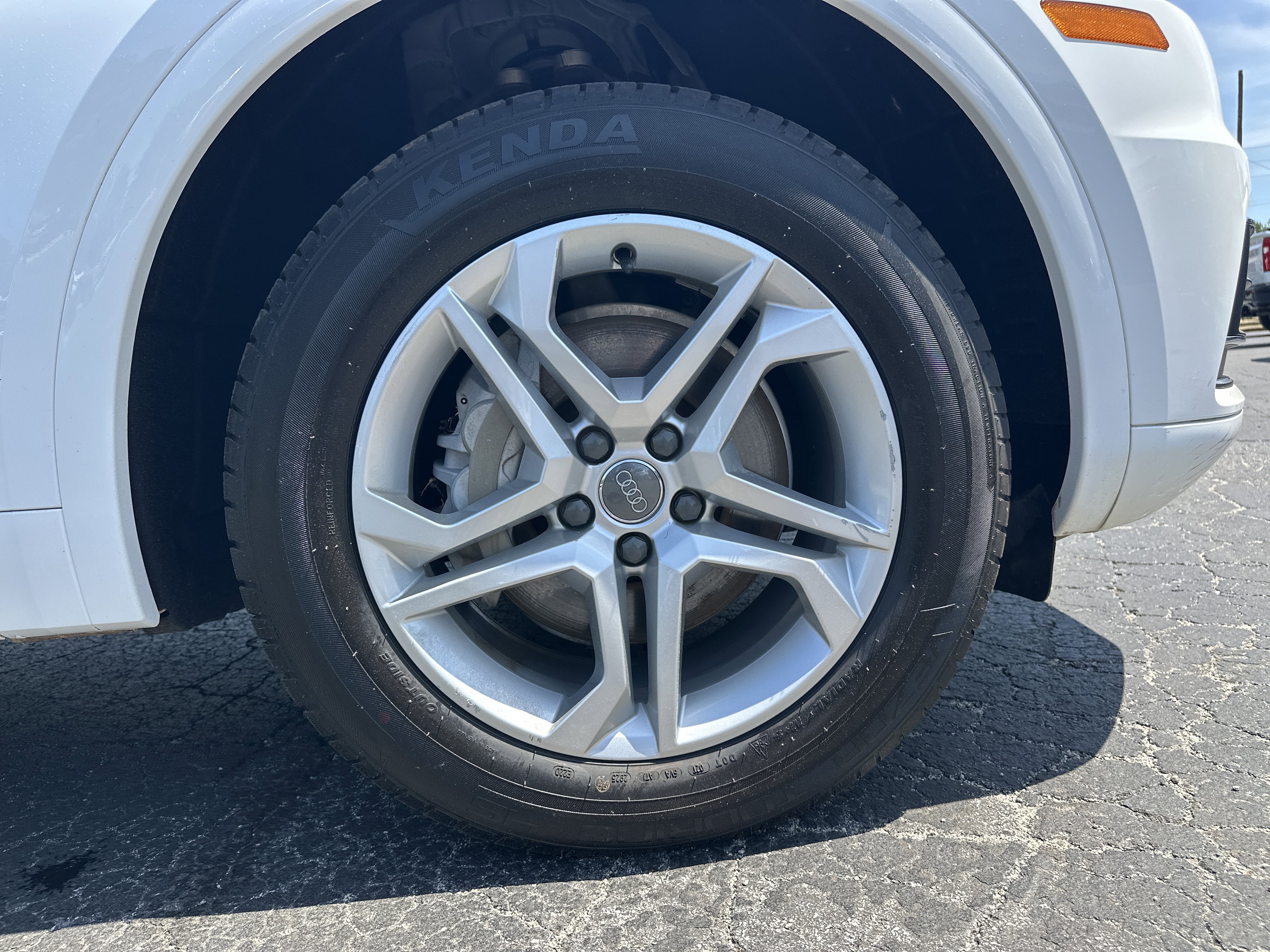 Used 2019 Audi Q5 2.0T Premium w/ Convenience Package image 13